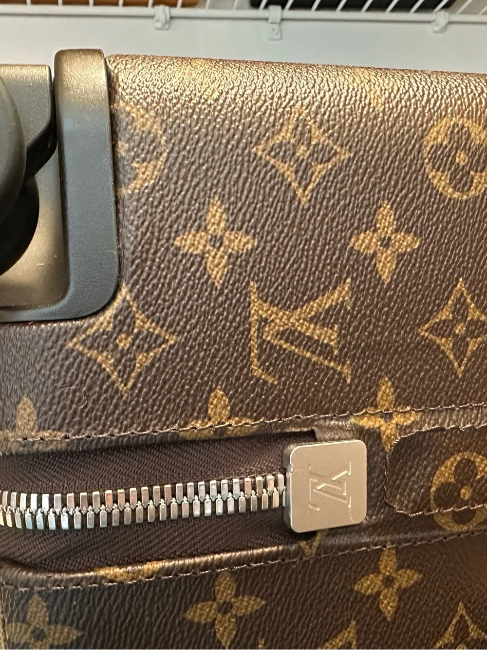 Louis Vuitton Horizon Rolling Carry-On Luggage Monogram Authentic